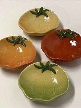 Williams-Sonoma Set of Four Heirloom Tomato Ceramic Serving Pieces